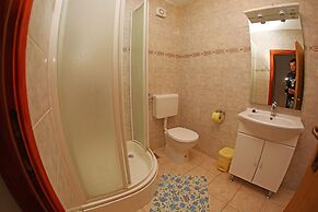 Apartments and Rooms Zvjezdana