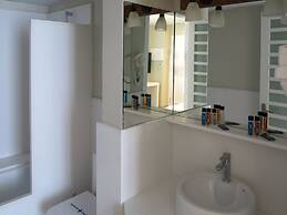 Serennia Exclusive Rooms