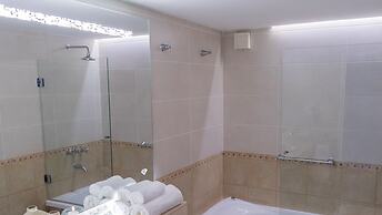 Carat Apart Boutique