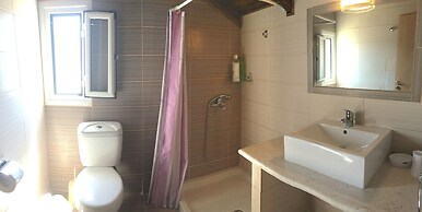 Daphne's Boutique Apartments