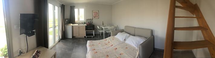 Daphne's Boutique Apartments