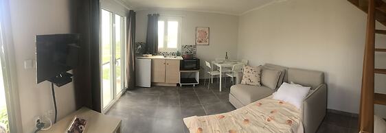 Daphne's Boutique Apartments