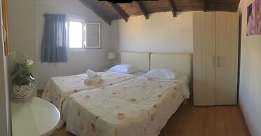 Daphne's Boutique Apartments