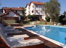 L'Hirondelle - Adults Only