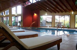 L'Hirondelle - Adults Only