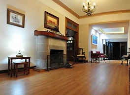 L'Hirondelle - Adults Only