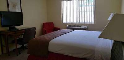 Europa Inn & Suites