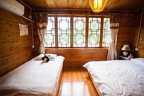 The Old Place In't Youth Hostel