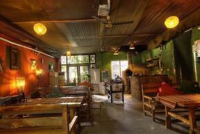 The Old Place In't Youth Hostel