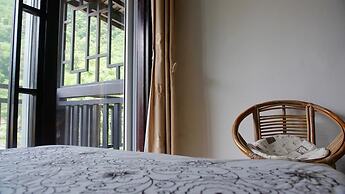 The Old Place In't Youth Hostel