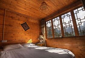 The Old Place In't Youth Hostel