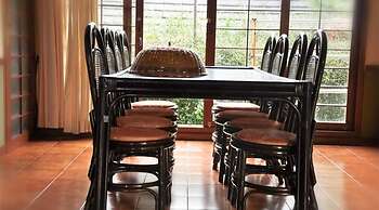 Villa Kota Bunga Ade