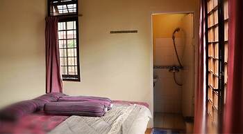 Villa Kota Bunga Ade