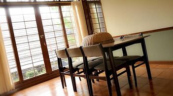 Villa Kota Bunga Ade