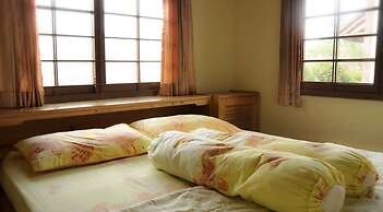 Villa Kota Bunga Ade