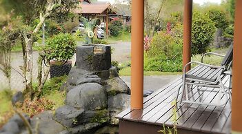 Villa Kota Bunga Ade