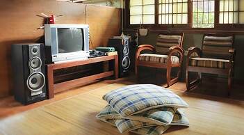 Villa Kota Bunga Ade