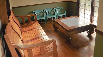 Villa Kota Bunga Ade