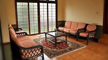 Villa Kota Bunga Ade