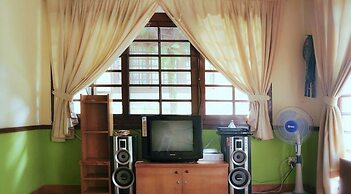 Villa Kota Bunga Ade