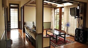 Villa Kota Bunga Ade