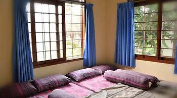 Villa Kota Bunga Ade