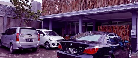 Metro Malioboro Living