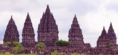 Metro Malioboro Living