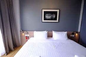 R Photo Hotel