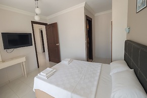 Karadede Hotel