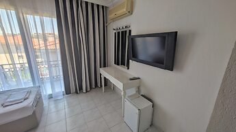 Karadede Hotel