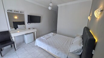 Karadede Hotel