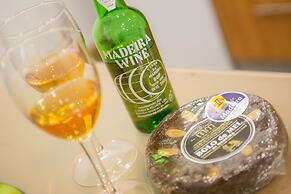 Five Design Rooftop by Storytellers