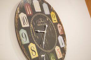 Five Design Rooftop by Storytellers