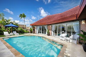 Bali Paradise Heritage by Prabhu