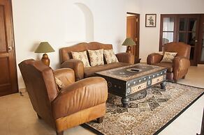 Bali Paradise Heritage by Prabhu