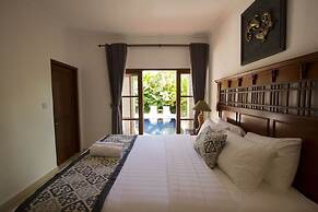 Bali Paradise Heritage by Prabhu