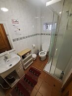 Hostal El Cascabel - Hostel