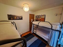 Hostal El Cascabel - Hostel
