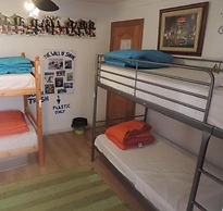 Hostal El Cascabel - Hostel