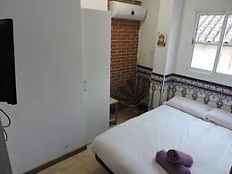Hostal El Cascabel - Hostel