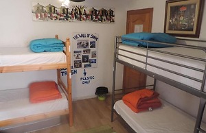 Hostal El Cascabel - Hostel
