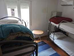 Hostal El Cascabel - Hostel