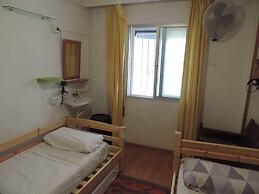 Hostal El Cascabel - Hostel