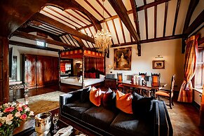 Hillbark Hotel