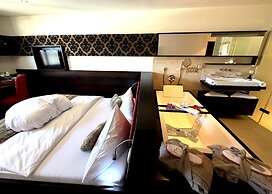 Wellnesshotel ...liebes Rot-Flüh