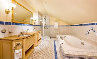 Wellnesshotel ...liebes Rot-Flüh