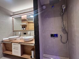 Wellnesshotel ...liebes Rot-Flüh