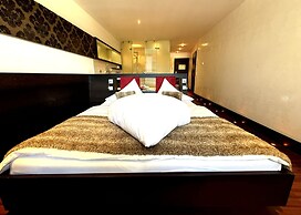 Wellnesshotel ...liebes Rot-Flüh