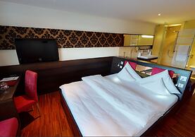 Wellnesshotel ...liebes Rot-Flüh